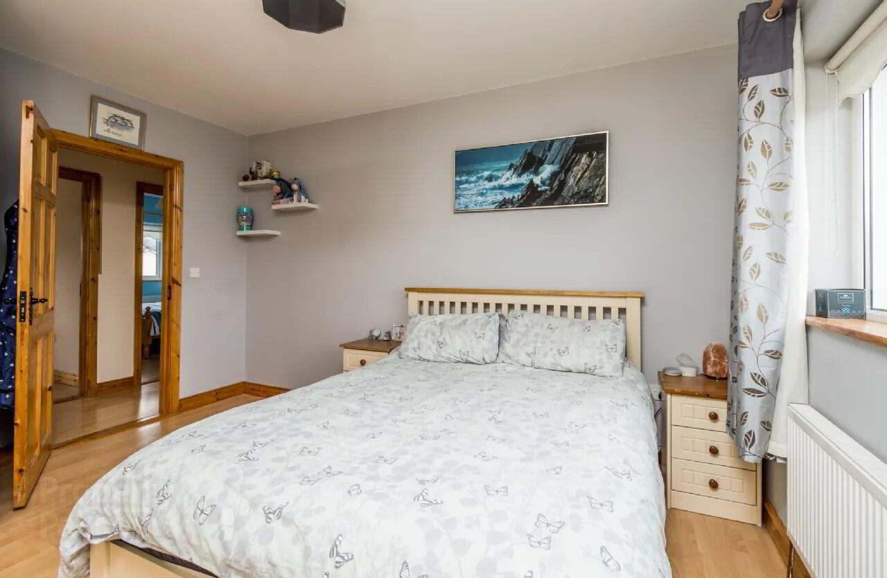 5 Hanley Avenue 22 of 28