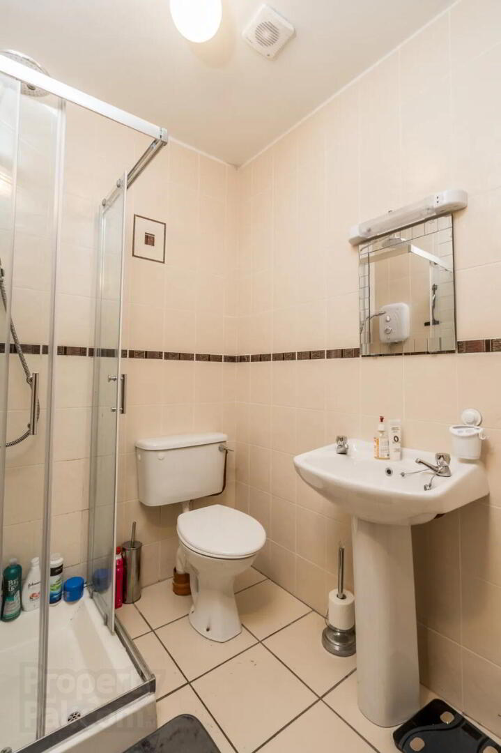 5 Hanley Avenue 23 of 28