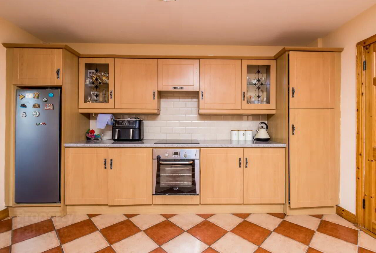 5 Hanley Avenue 14 of 28
