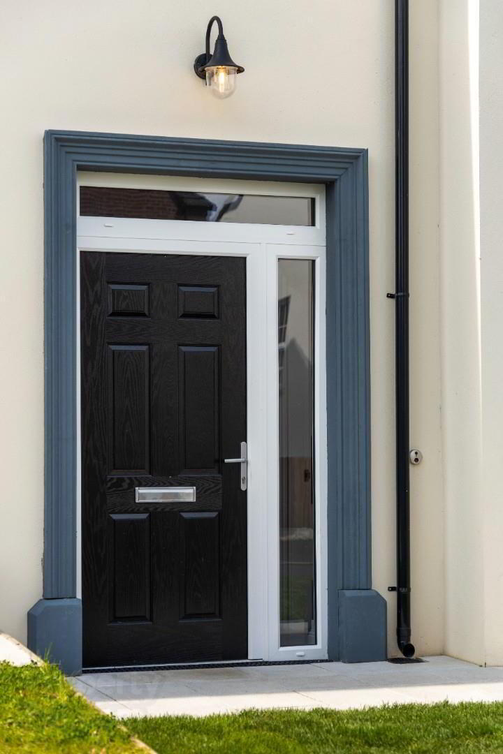 12 Clooney Mews 3 of 35