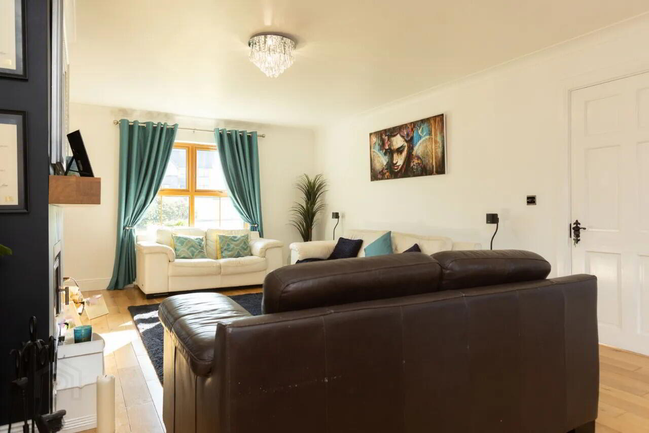 15 Stoneleigh 5 of 54