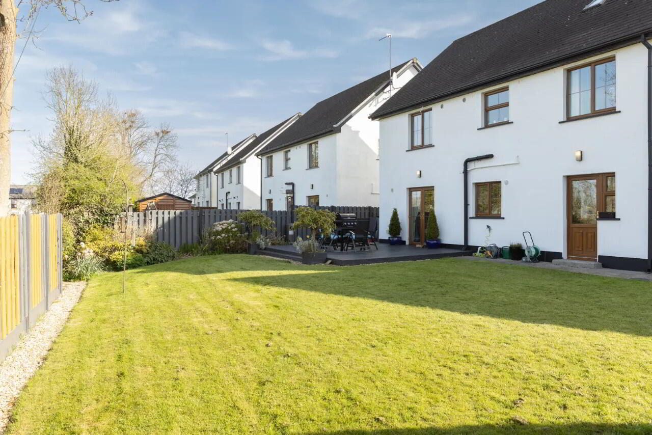 15 Stoneleigh 50 of 54