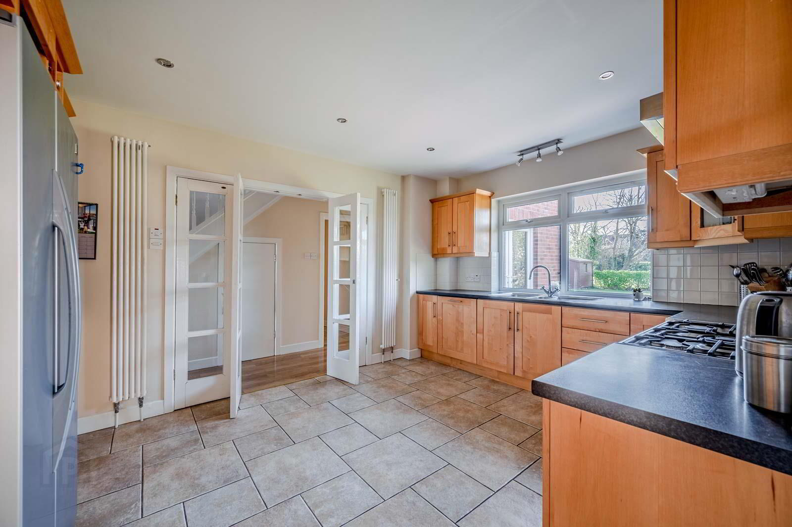 10 Wilshere Drive 13 of 39