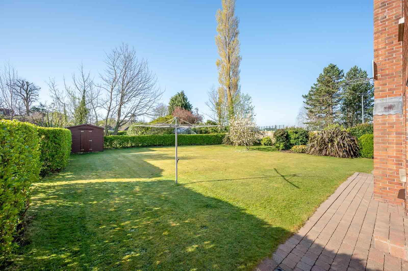 10 Wilshere Drive 35 of 39