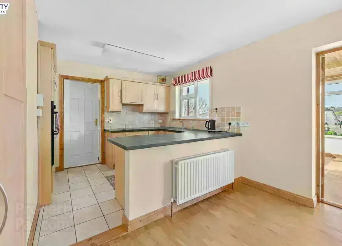 The Orchid, Castleredmond 11 of 29