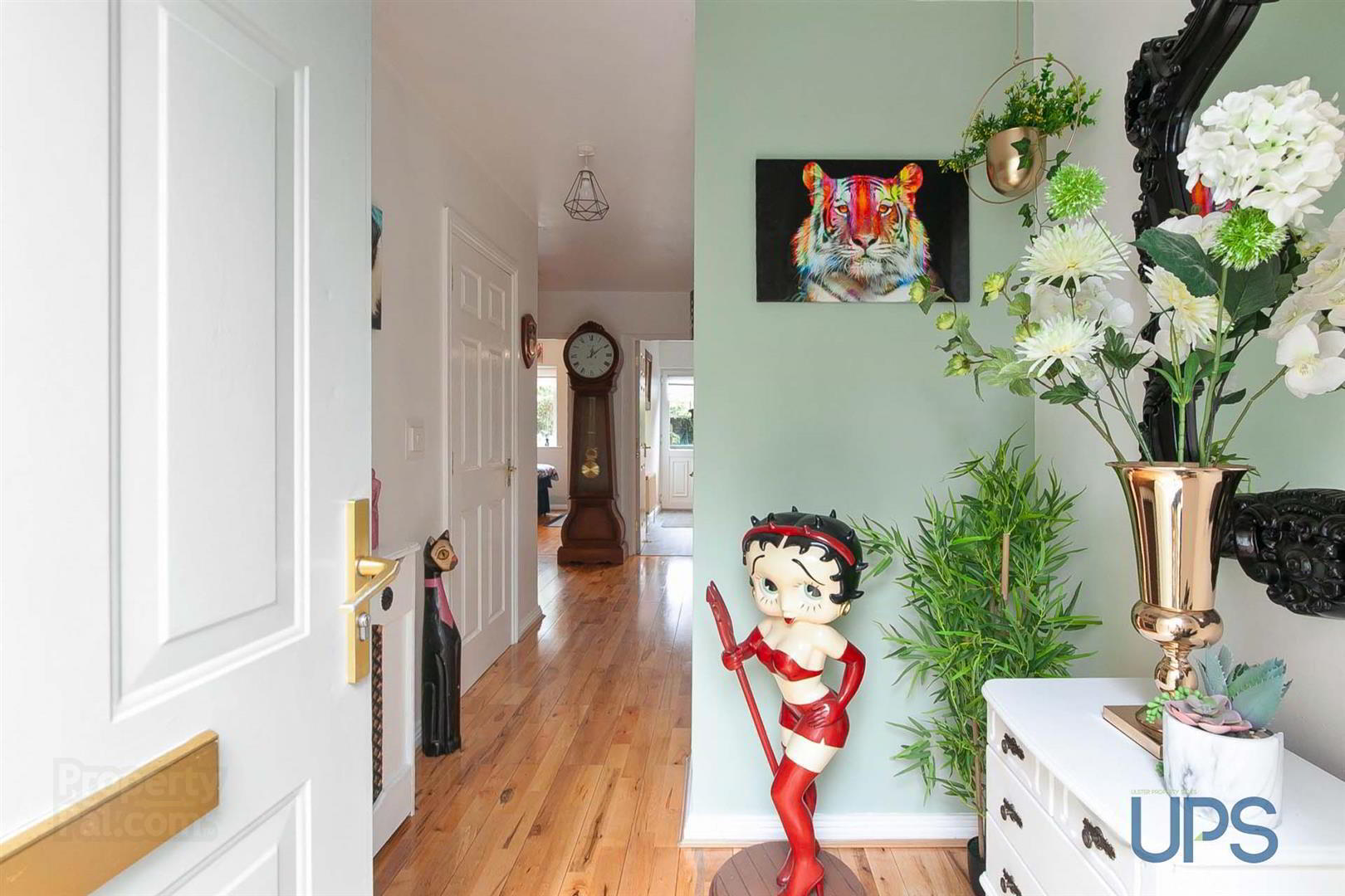 46 St. Annes Road 3 of 27