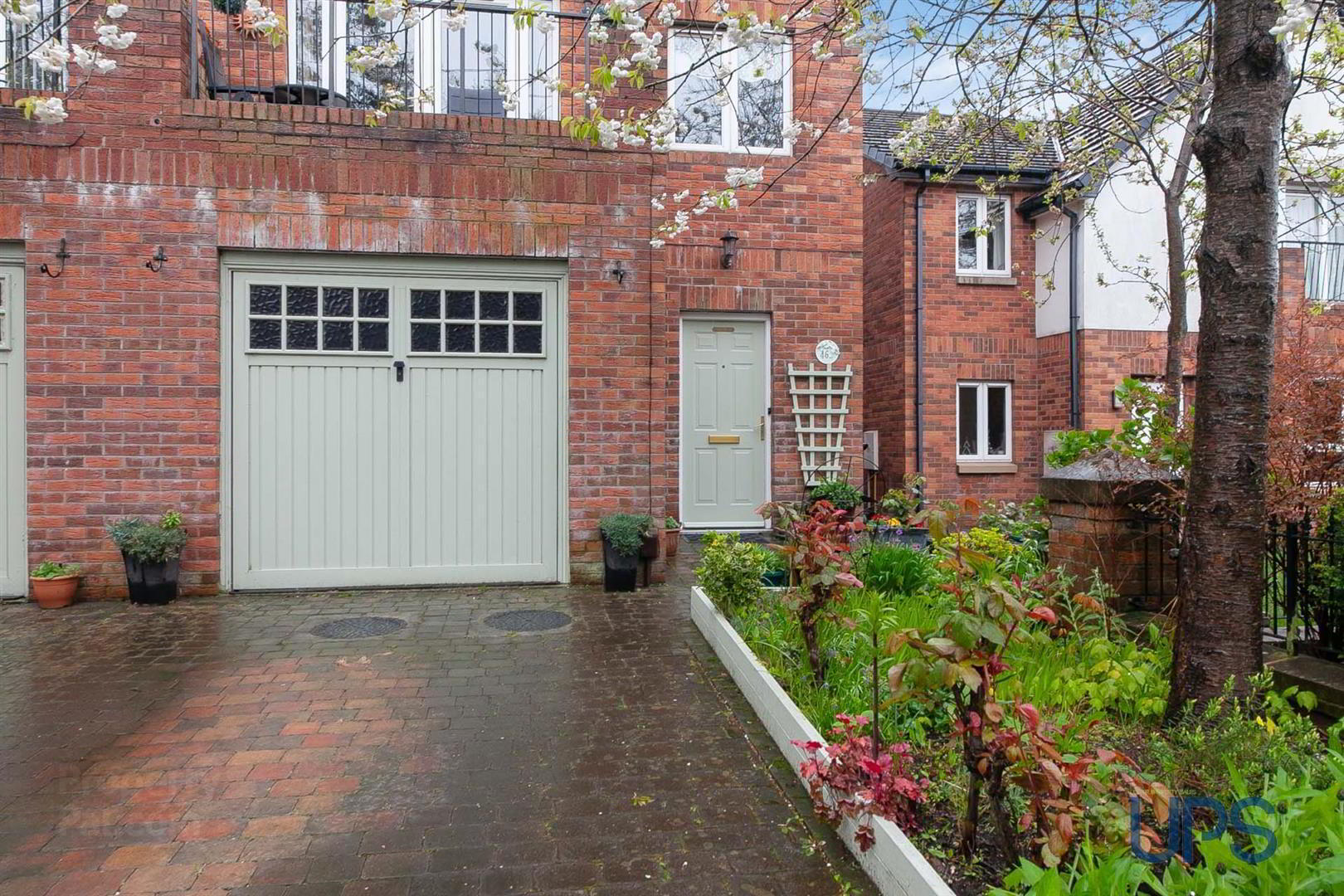 46 St. Annes Road 2 of 27