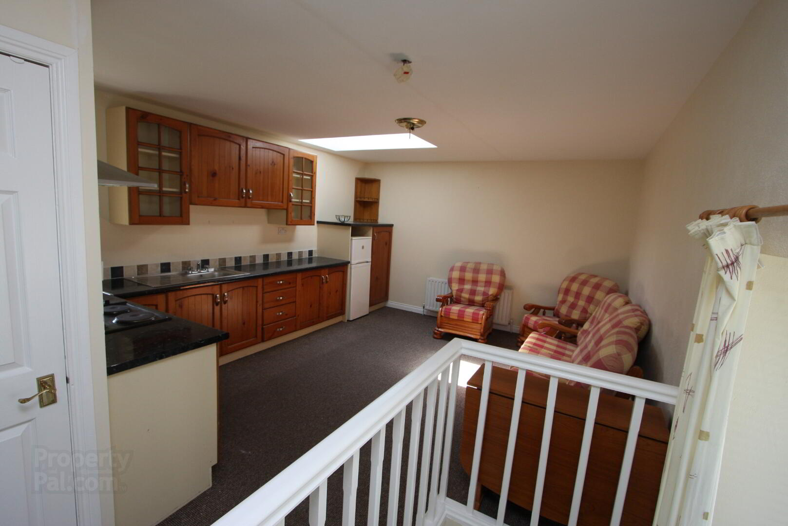9a Nicholsons Road 3 of 4