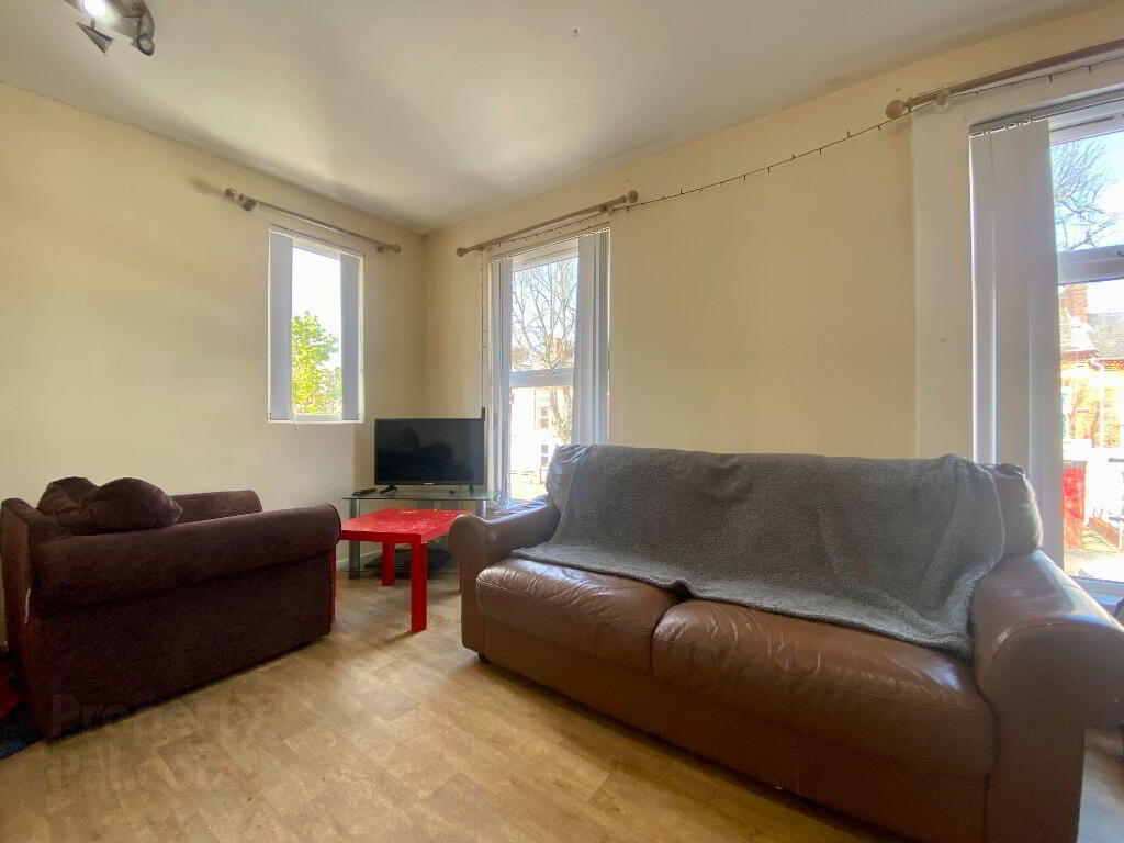 2, 25 Rugby Avenue 3 of 7