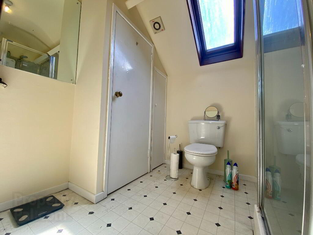 2, 25 Rugby Avenue 7 of 7