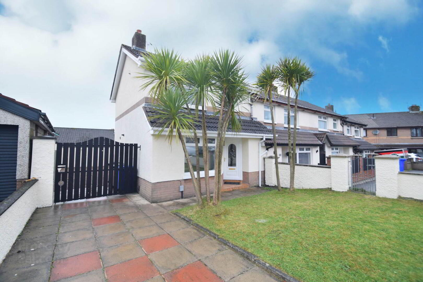 16 Rosgoill Gardens 2 of 20
