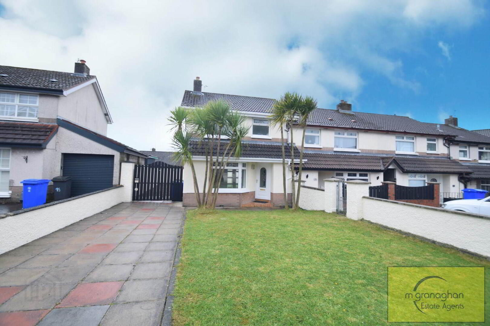 16 Rosgoill Gardens 1 of 24