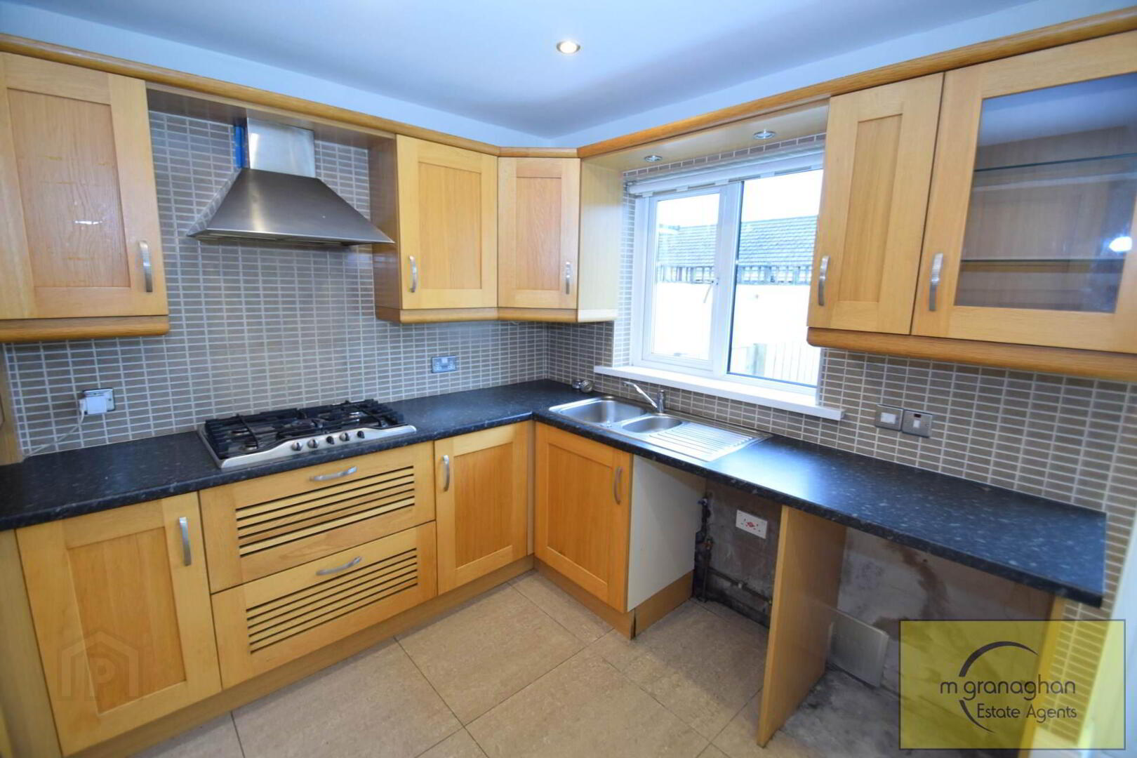 16 Rosgoill Gardens 7 of 24