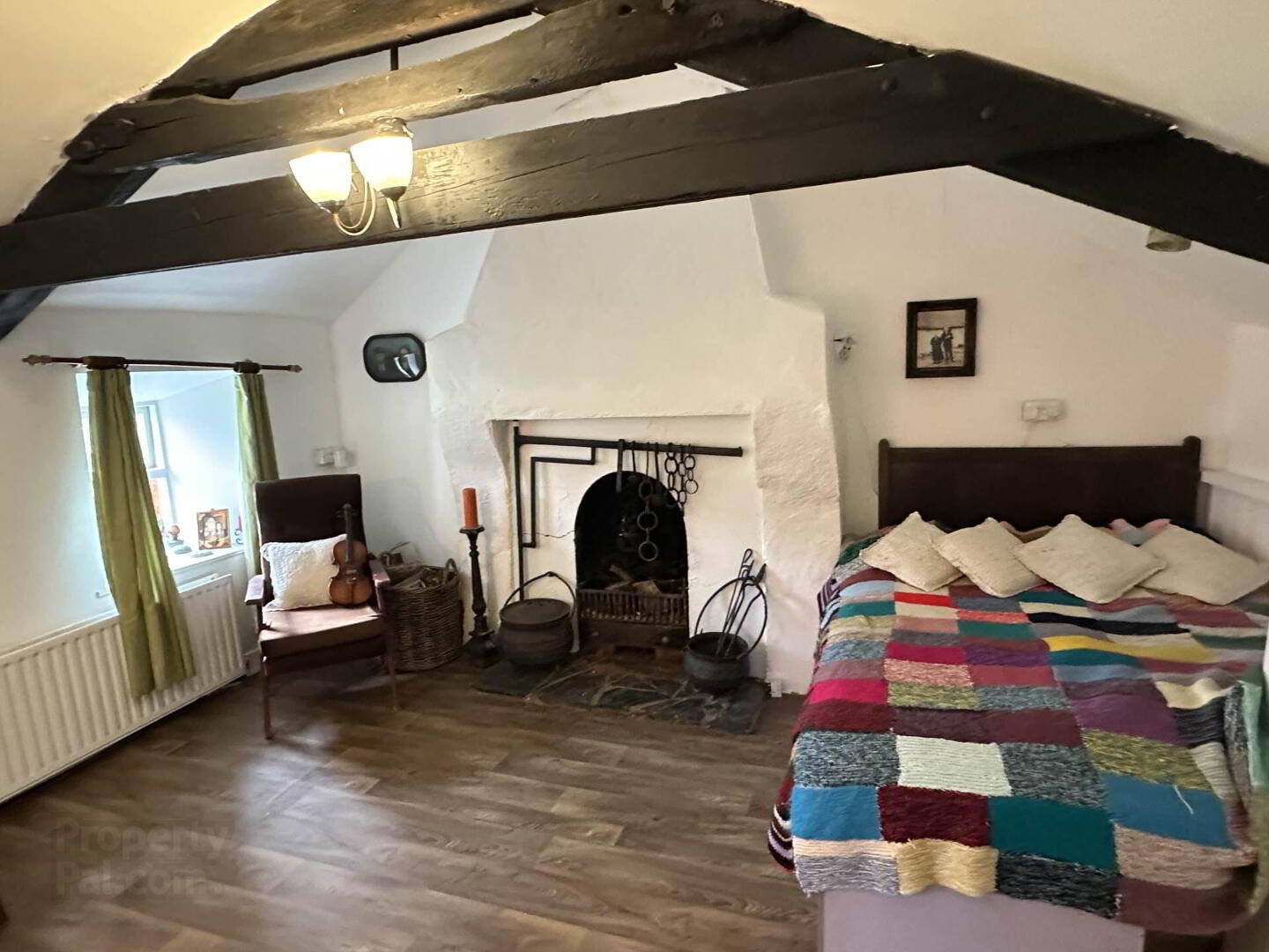 The Cottage, Culoort 9 of 28