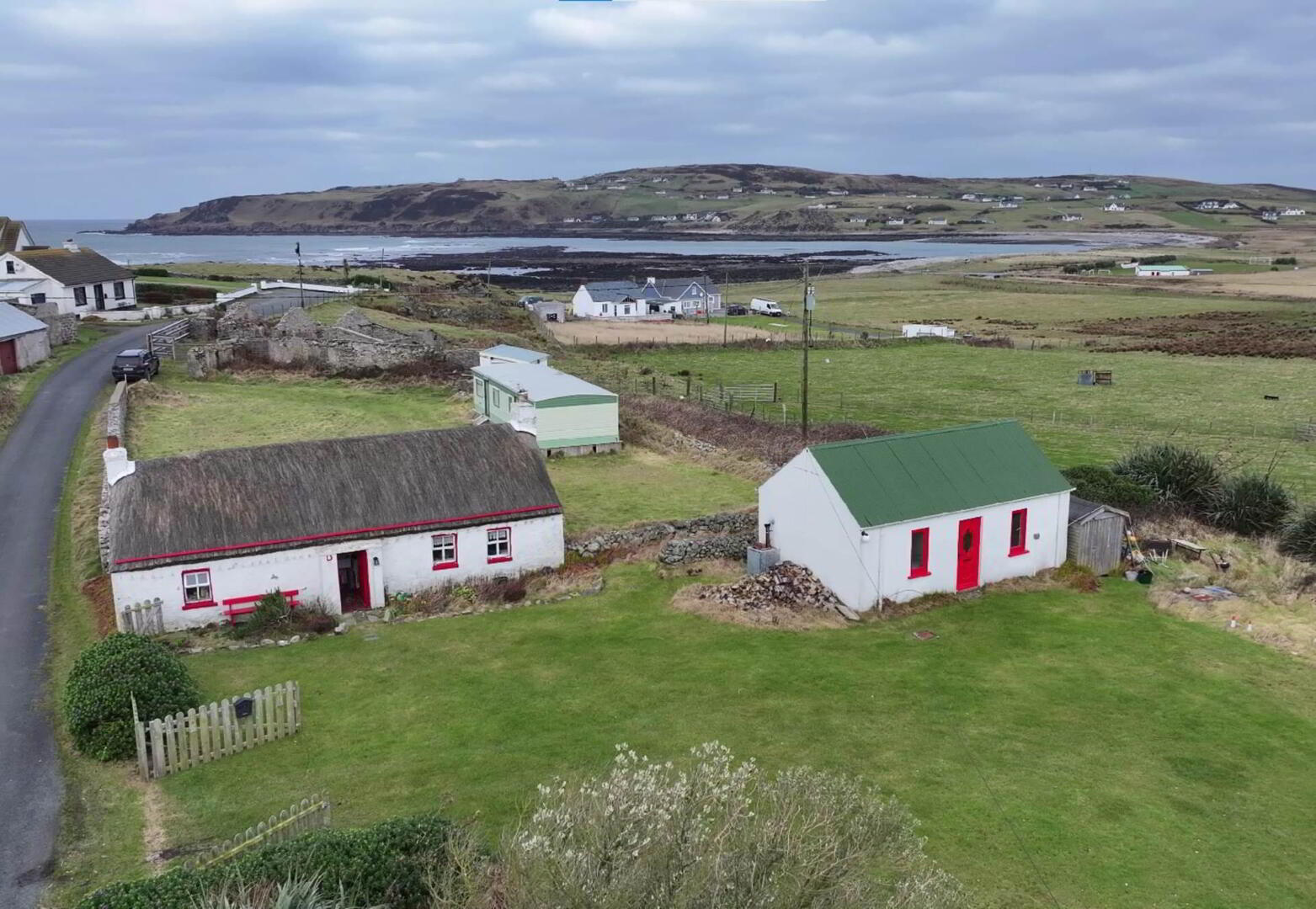 The Cottage, Culoort 22 of 28