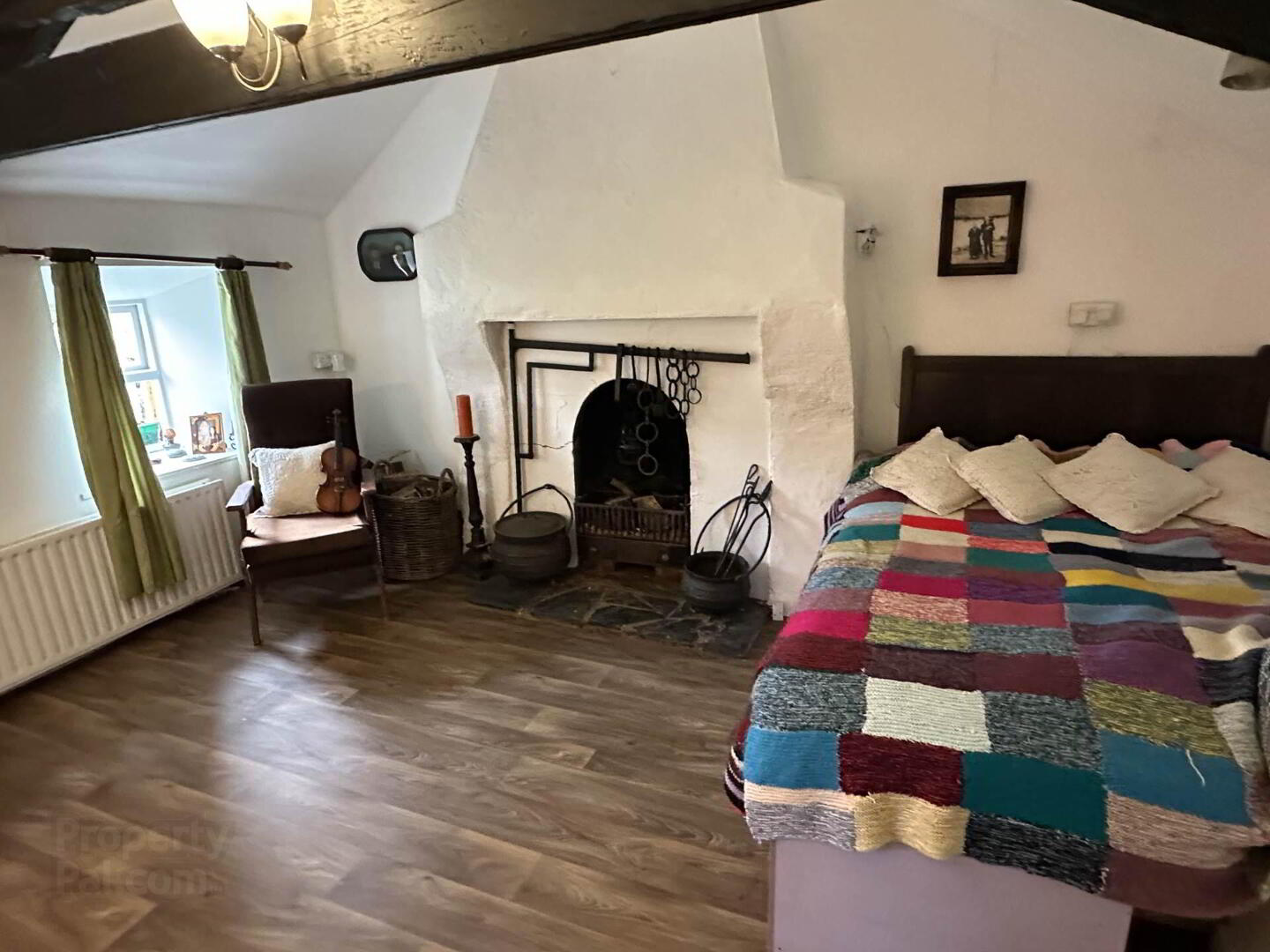 The Cottage, Culoort 6 of 28