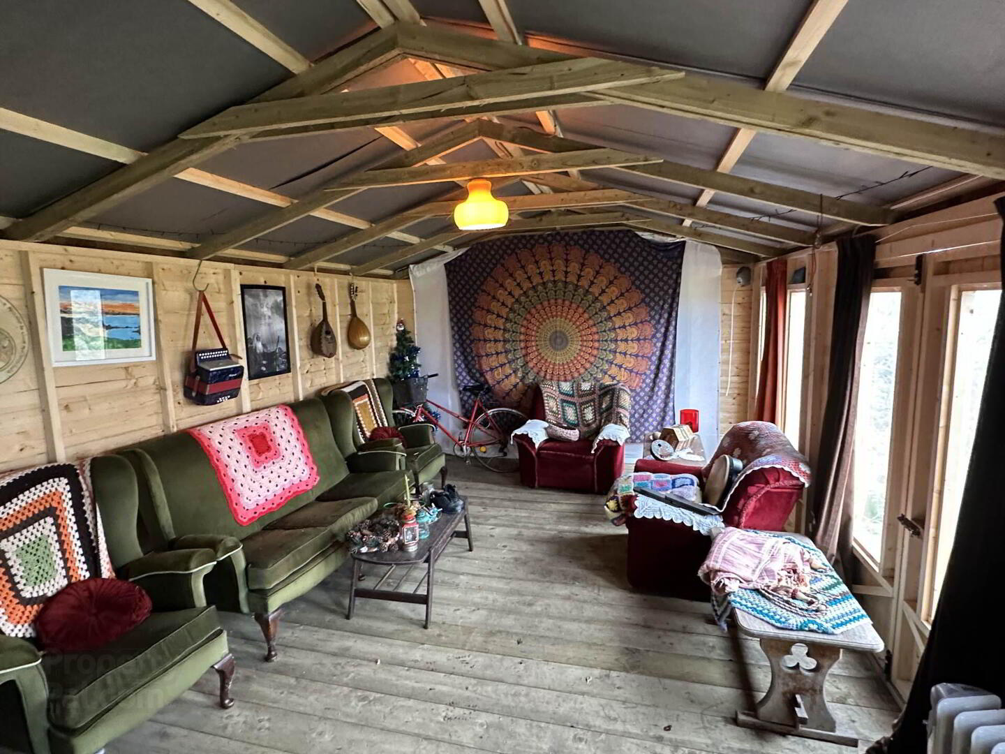 The Cottage, Culoort 16 of 28
