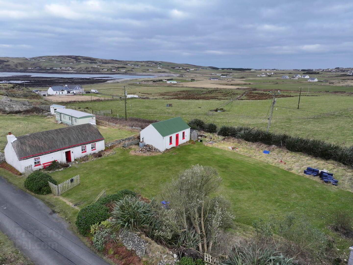 The Cottage, Culoort 20 of 28