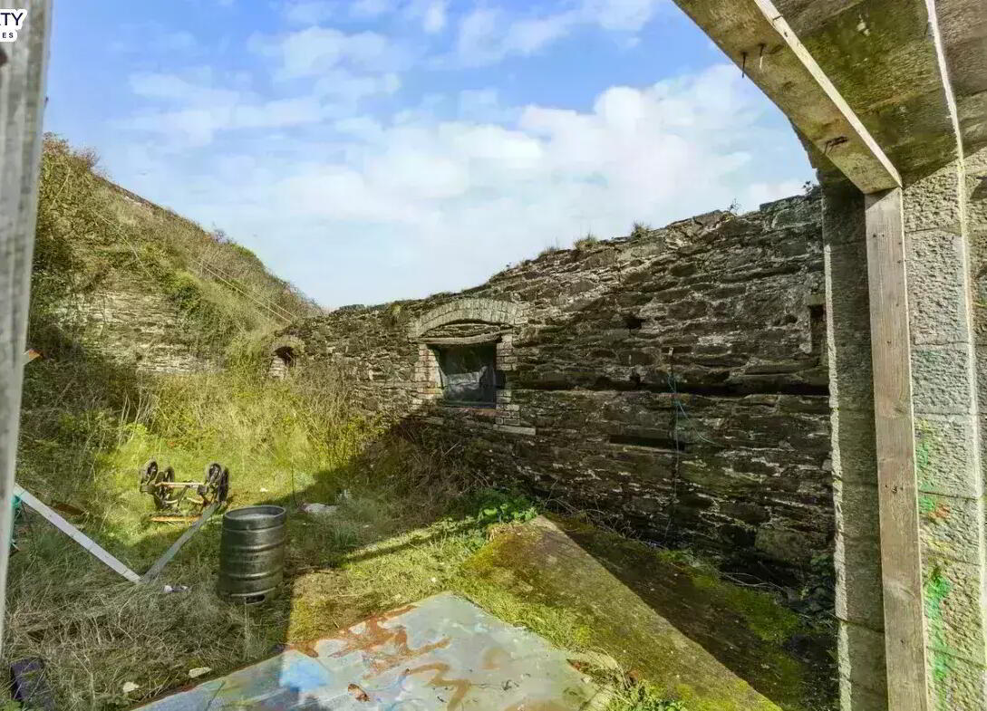 The Old Boathouse, Ballycotton Harbour 7 of 14