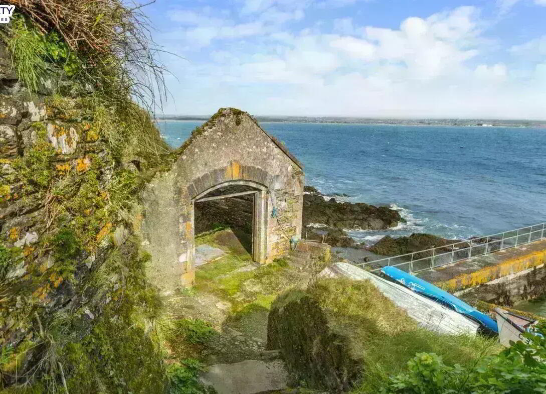 The Old Boathouse, Ballycotton Harbour 6 of 14