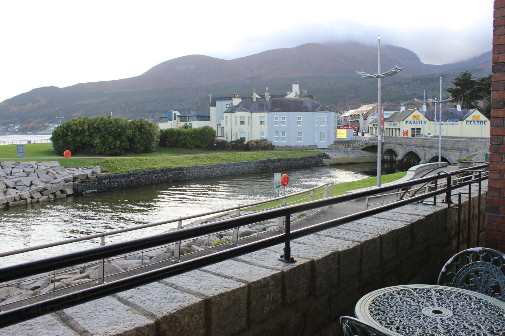 D1 Waterfoot Apartments, Main Street 10 of 13