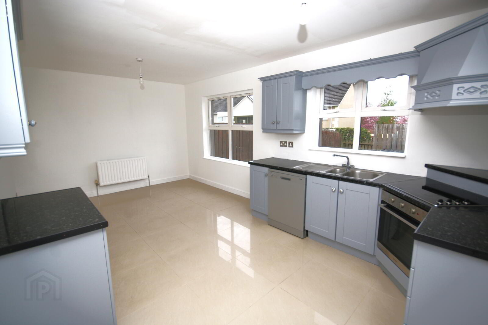 11 Woodthorpe 7 of 22