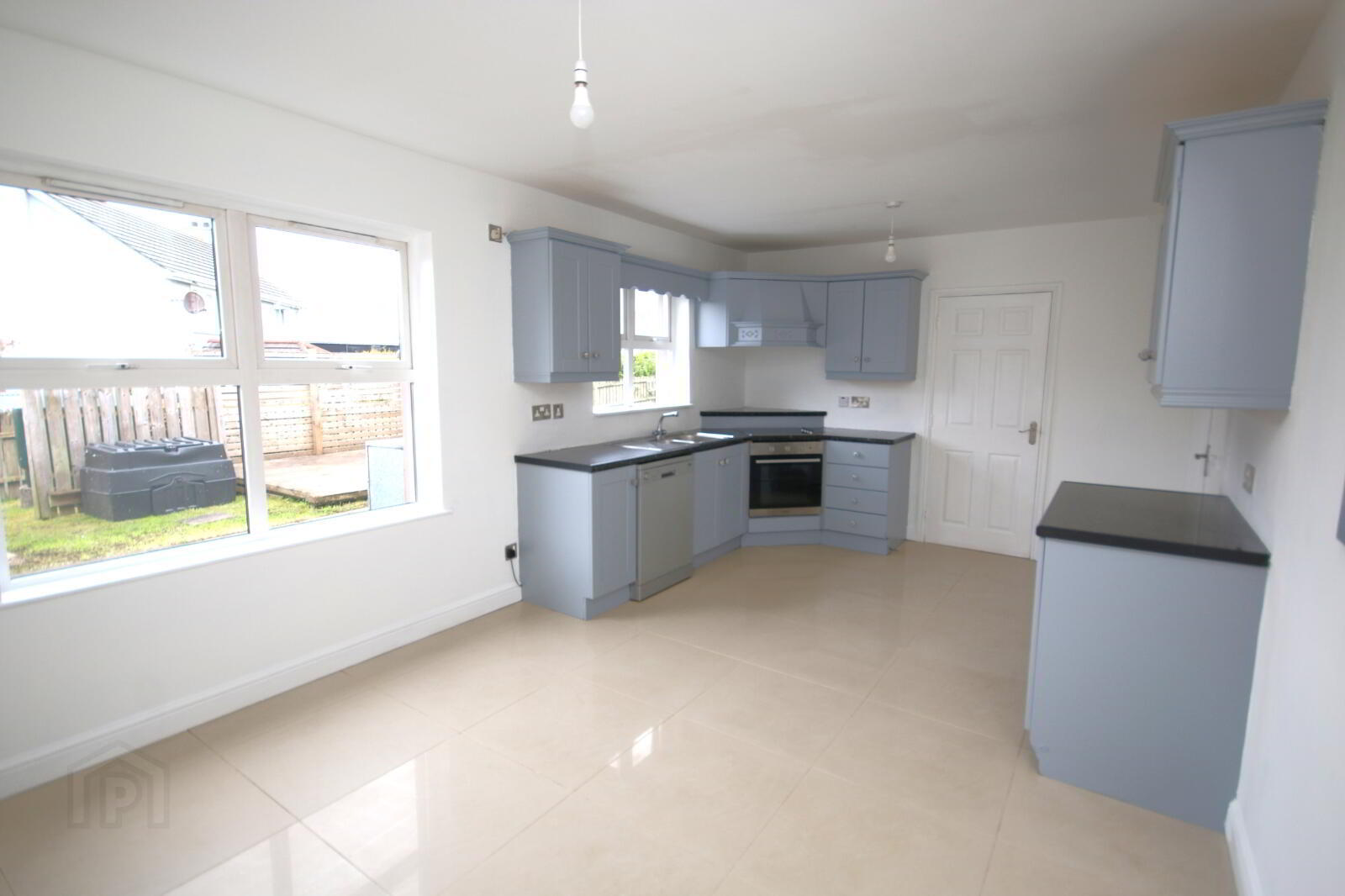 11 Woodthorpe 8 of 22
