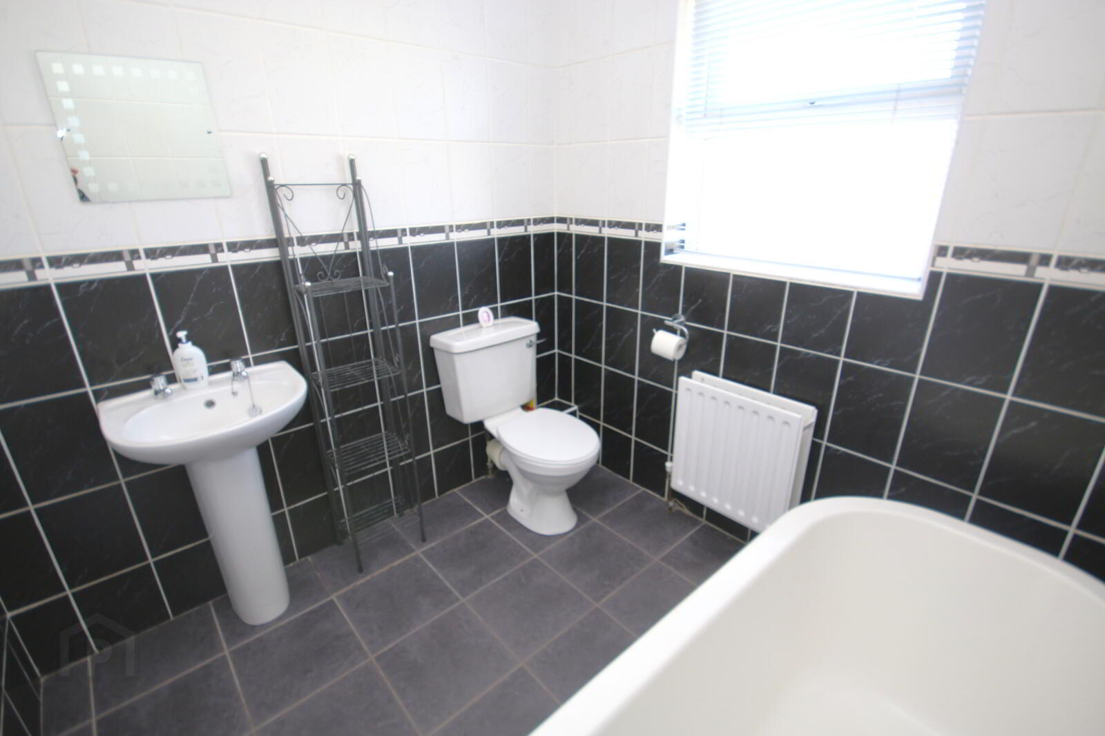 11 Woodthorpe 12 of 22