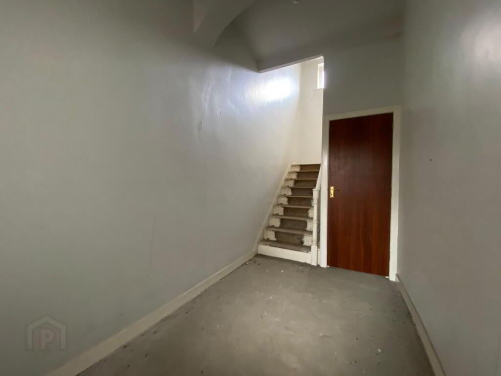 66a High Street 2 of 8