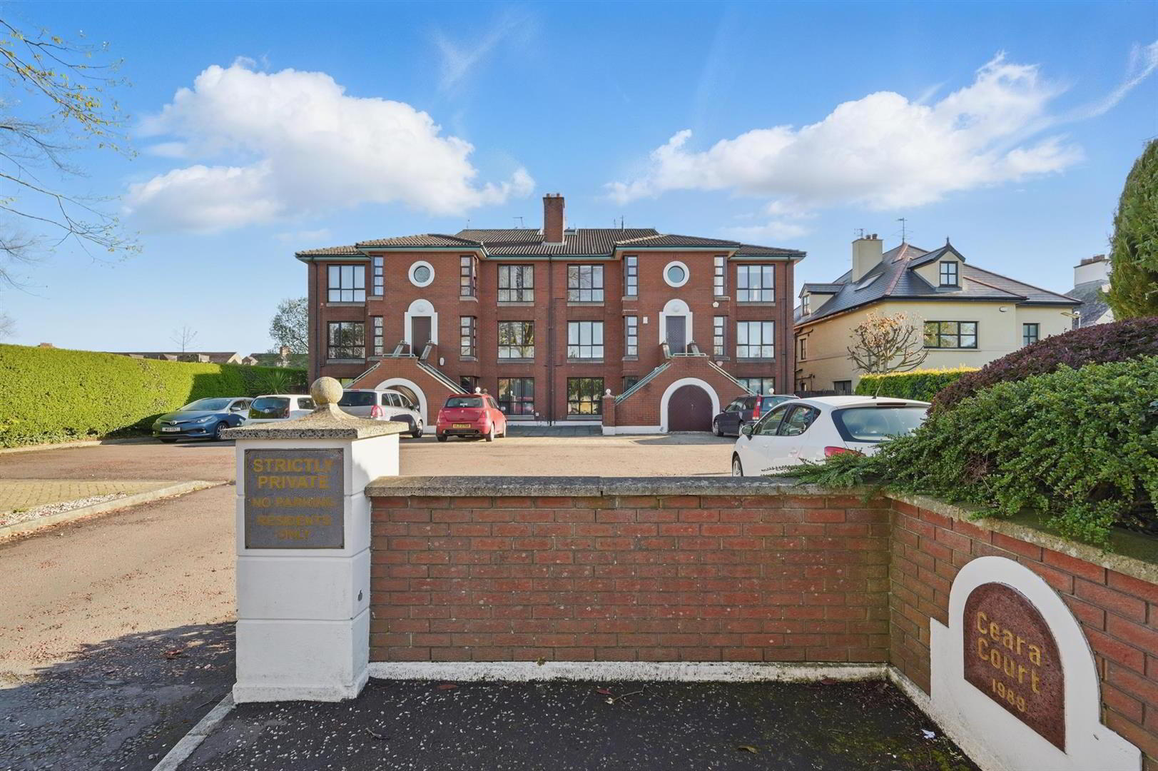11 Ceara Court, 46 Windsor Avenue 1 of 15