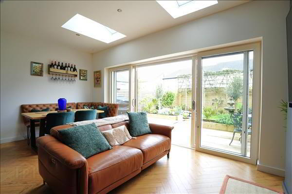 Knightswood Place 8 of 25
