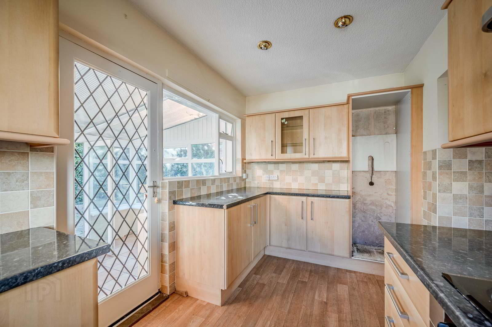 47 Ashley Gardens 9 of 18