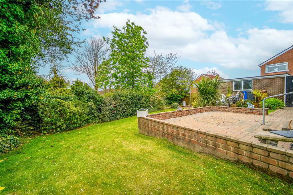24 Onslow Gardens 24 of 29