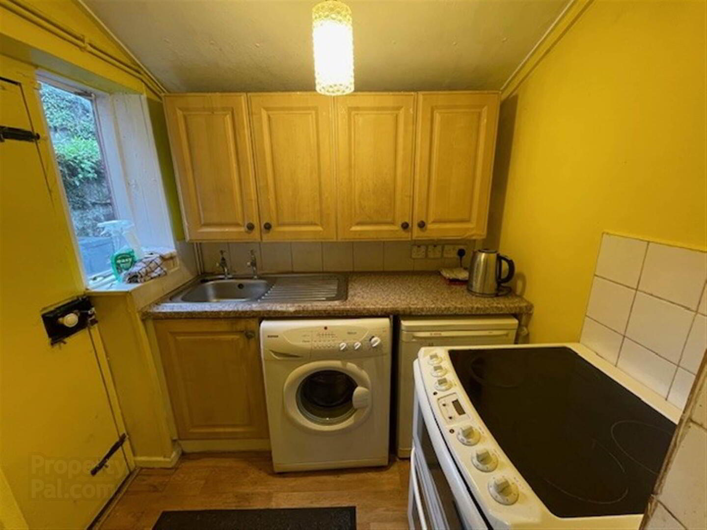 64 Frances Street 4 of 8