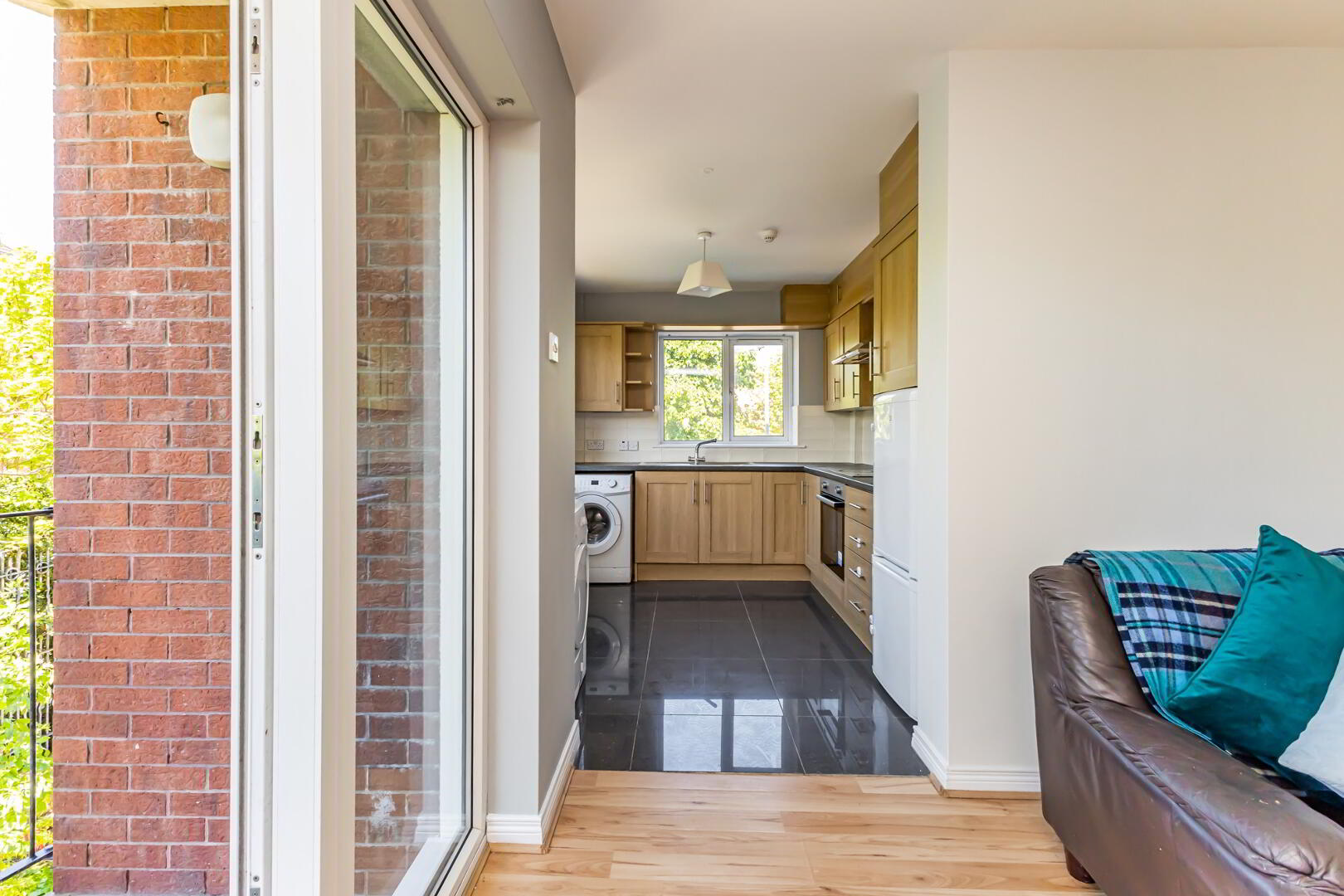Apt 41 Laganview Court 21 of 33