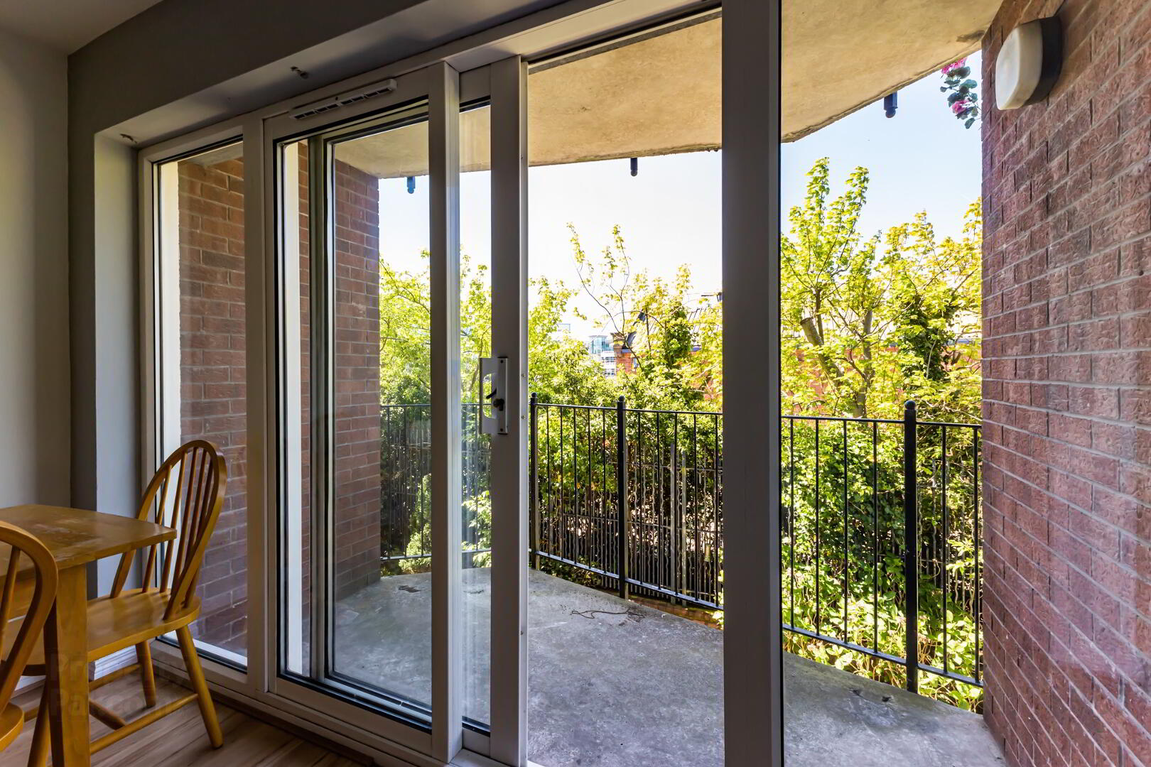 Apt 41 Laganview Court 25 of 33