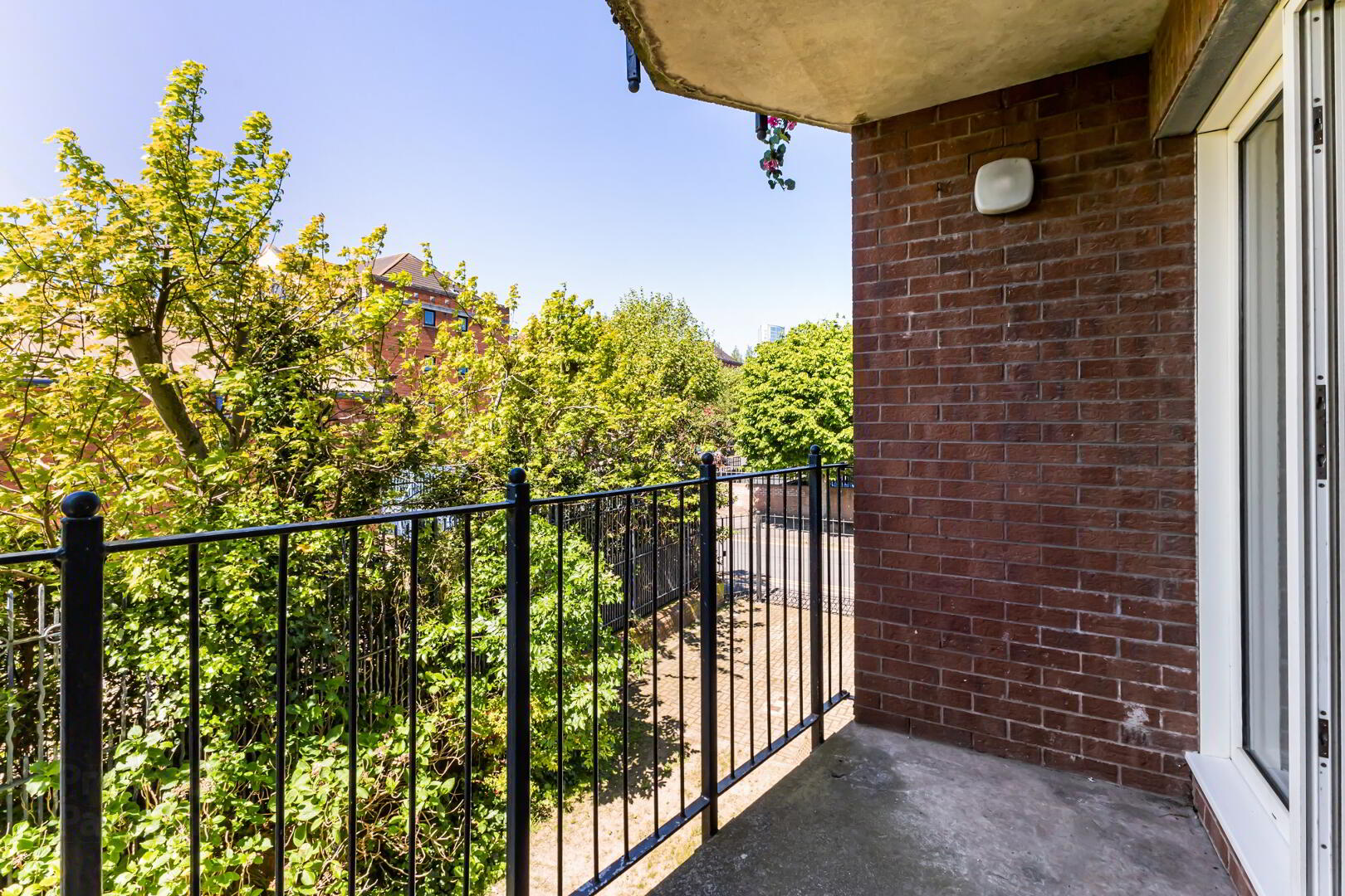 Apt 41 Laganview Court 26 of 33