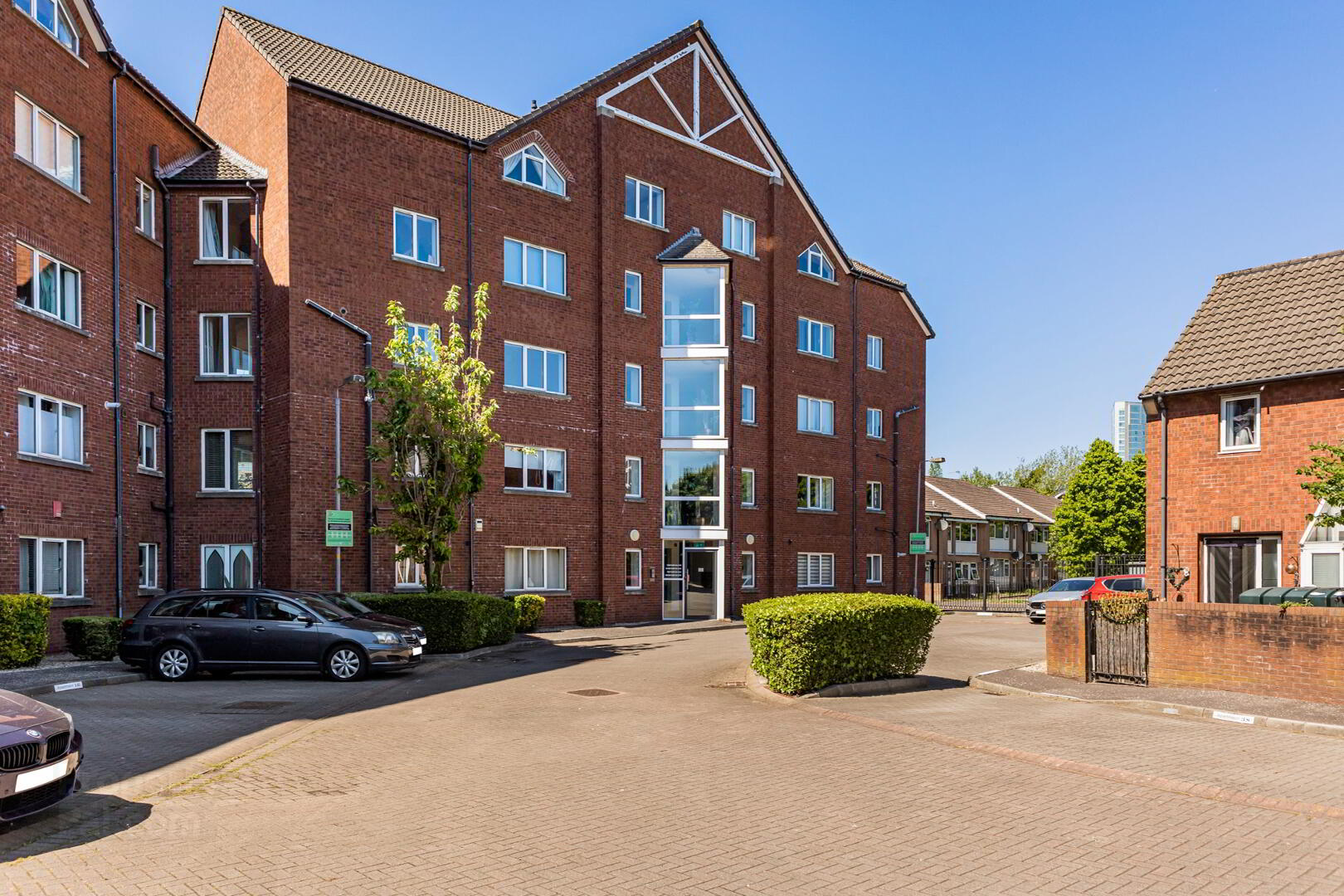 Apt 41 Laganview Court 5 of 33