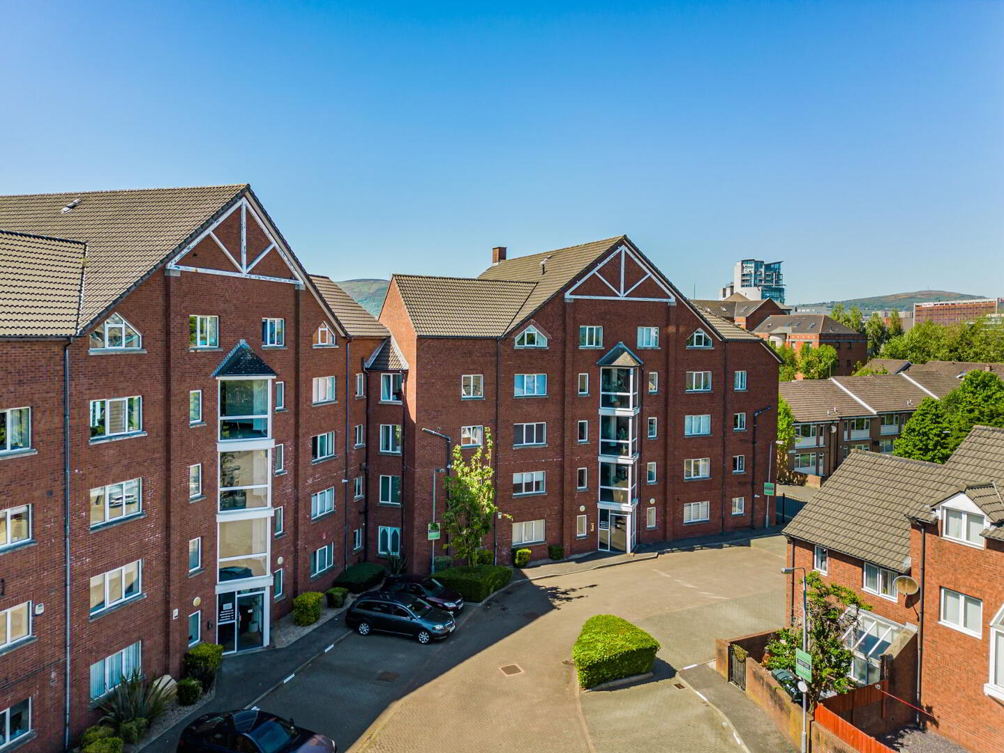 Apt 41 Laganview Court 6 of 33
