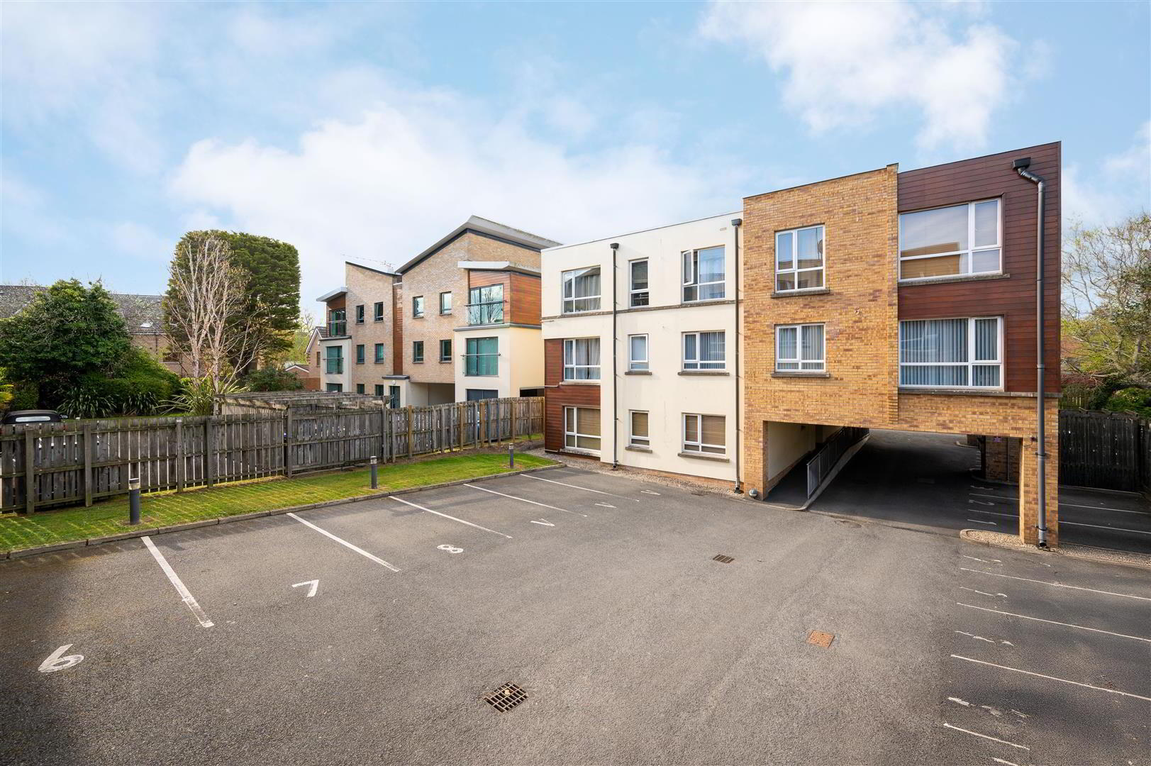 B2 Altona Place, 218 Belmont Road 16 of 17
