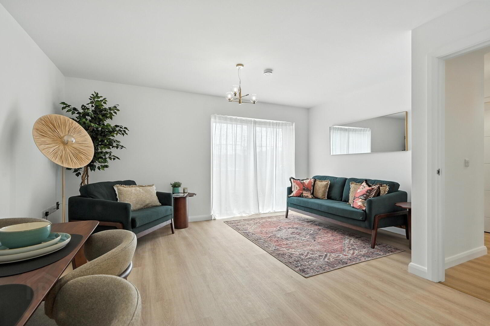 Apartment C8 4 of 19