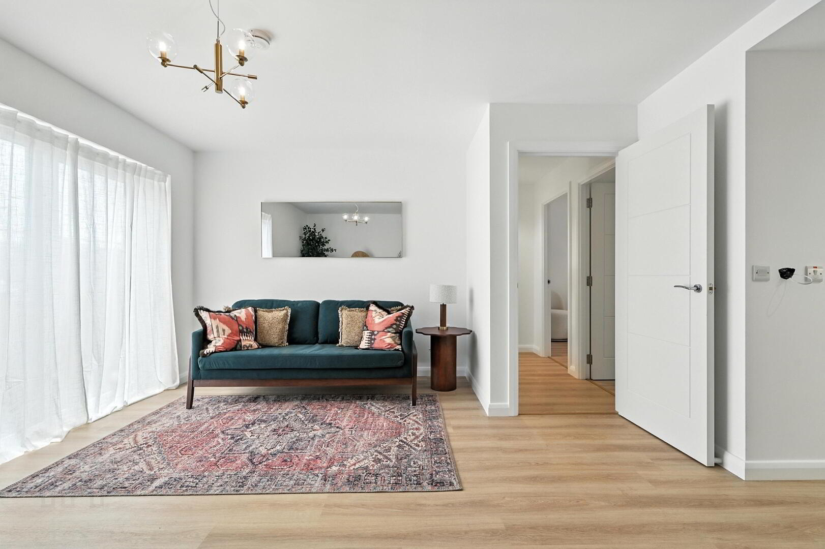 Apartment C8 5 of 19