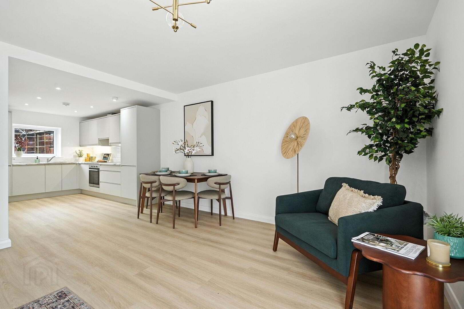 Apartment C8 6 of 19