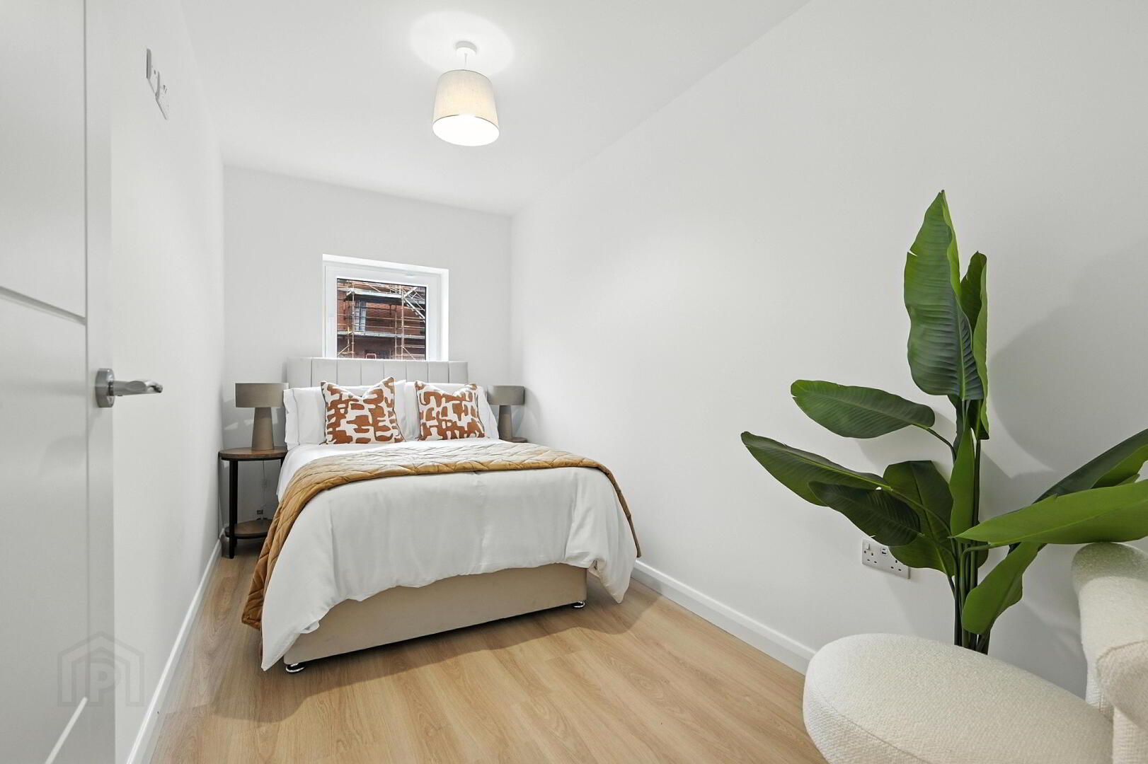 Apartment C8 8 of 19