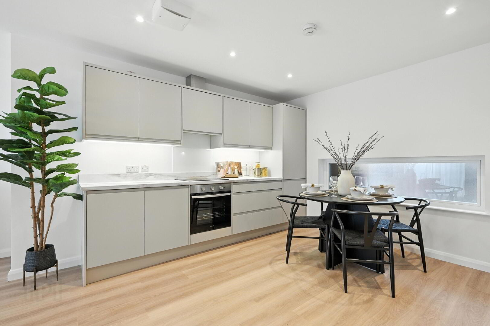 Apartment C8 1 of 19