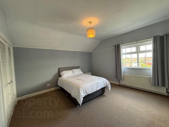 8 Hollymount Court 6 of 8