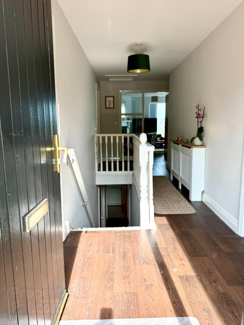 18 Woodside Heights 7 of 39
