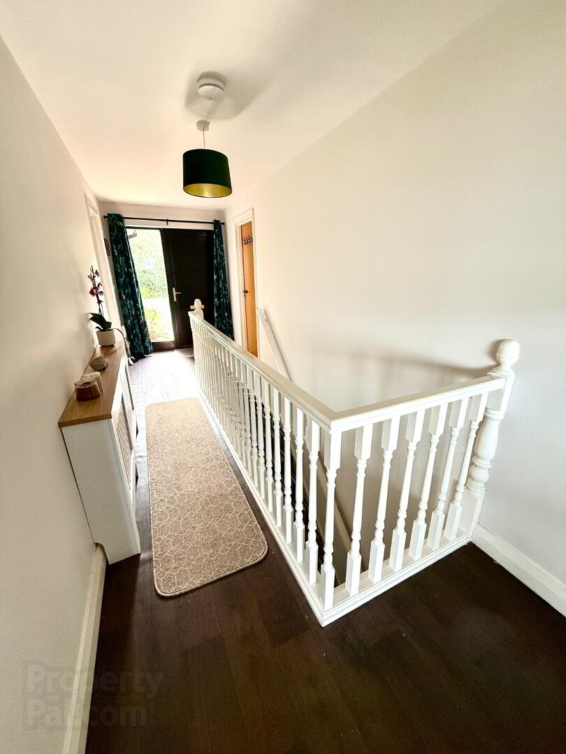 18 Woodside Heights 8 of 39