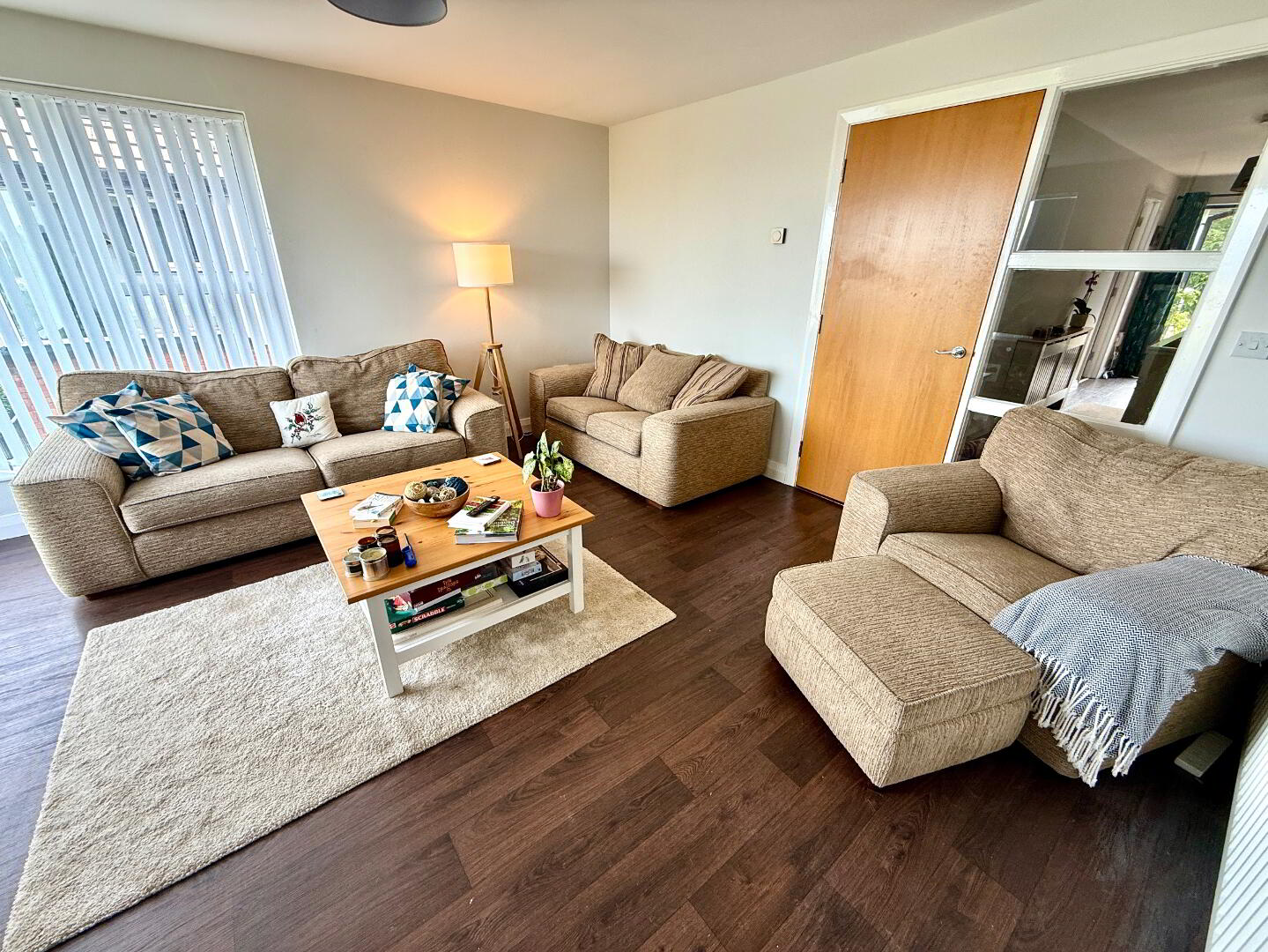 18 Woodside Heights 9 of 39