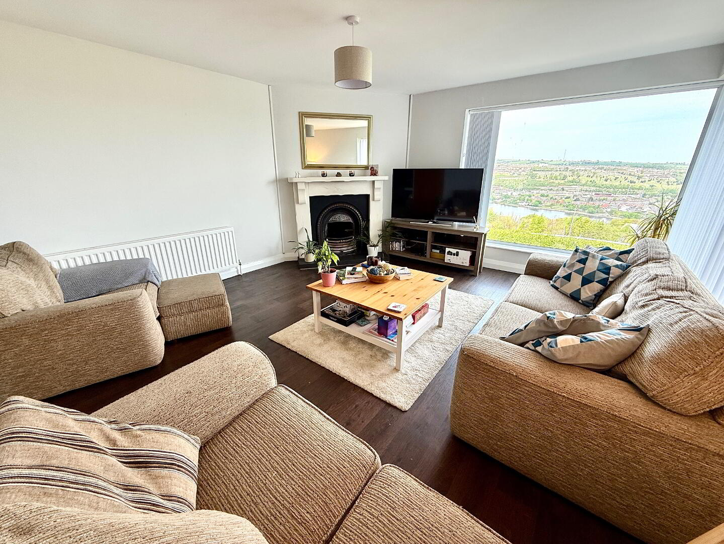18 Woodside Heights 10 of 39